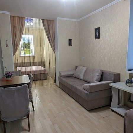 Таунхаус Біля Жд Вокзала Vinnycja Esterno foto